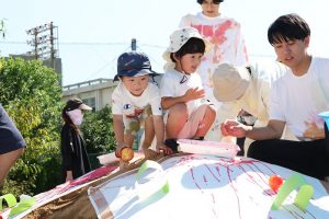 園庭ぐちゃぐちゃ遊び